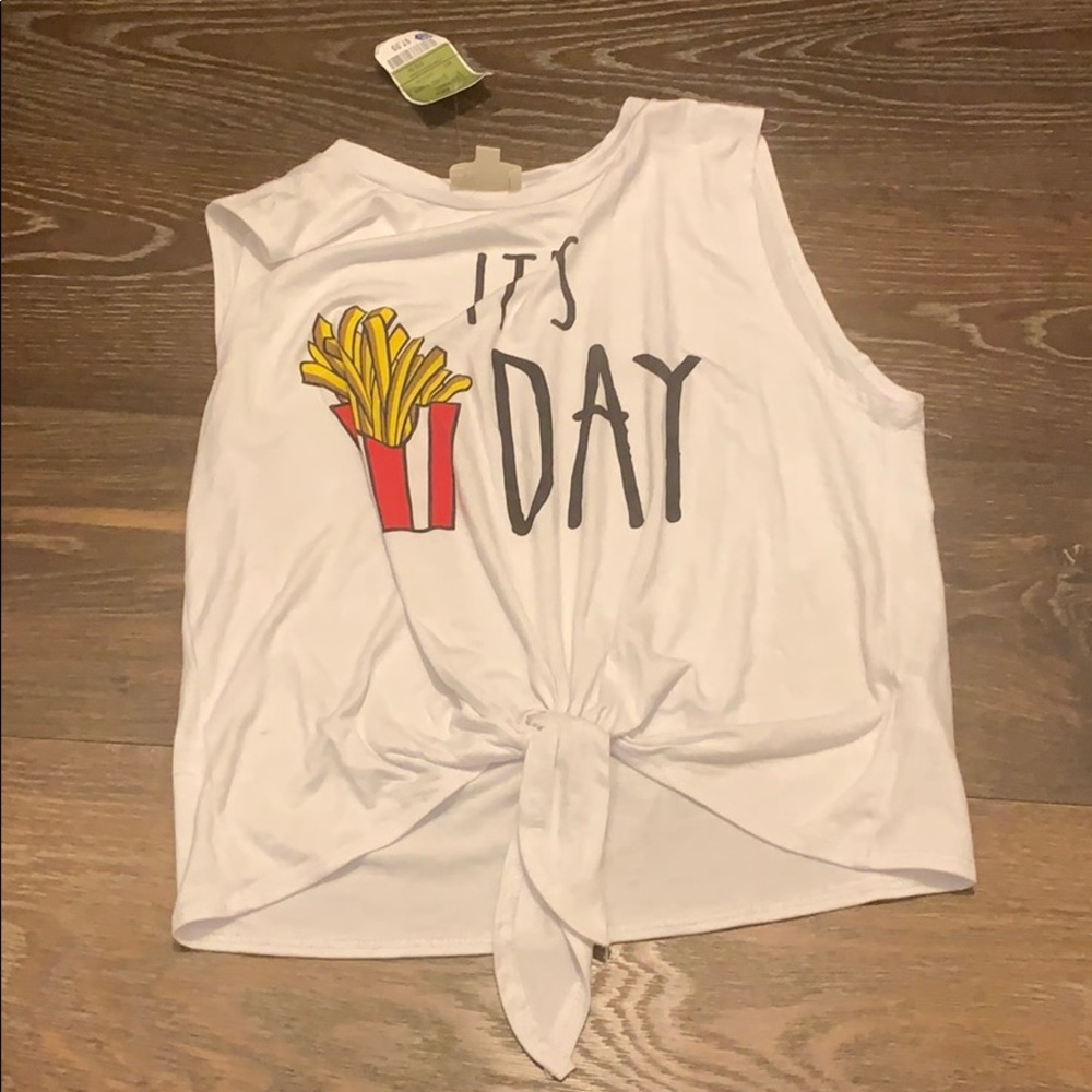 This shirt still has the tag!!